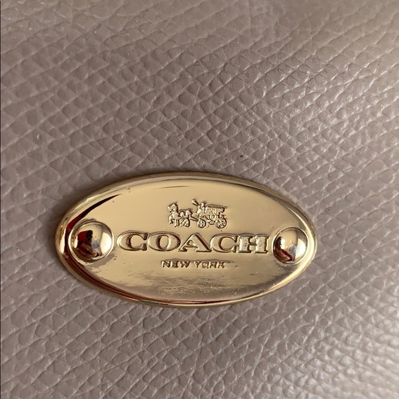 Coach purse - Picture 2 of 6